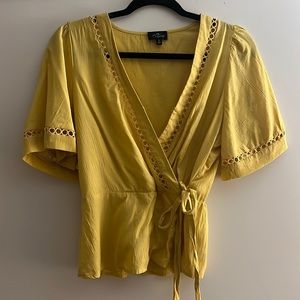 Yellow Wrap Top with a Tie Shortsleeved